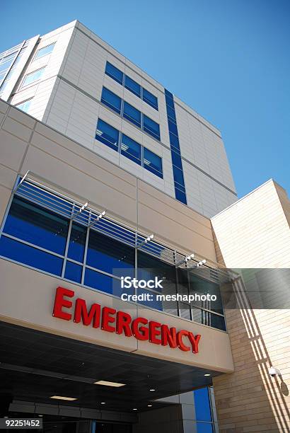 응급실 객실 응급 의료에 대한 스톡 사진 및 기타 이미지 - 응급 의료, 보살핌, 구급차