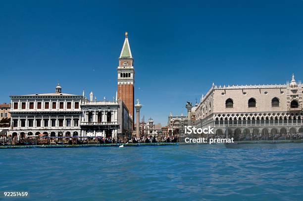 Venice Foto de stock y más banco de imágenes de Agua - Agua, Aire libre, Arquitectura