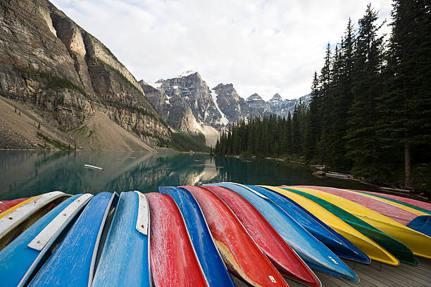 istock Lake 10 Mountain Peaks 92251566