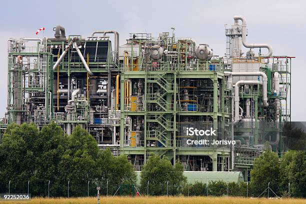 Planta Química Foto de stock y más banco de imágenes de Acrilamida - Acrilamida, Planta petroquímica, Óxido de zinc