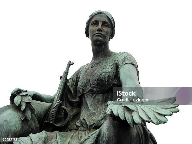 Rano Statue - zdjęcia stockowe i więcej obrazów I Wojna Światowa - I Wojna Światowa, Kobiety, Liczba 1