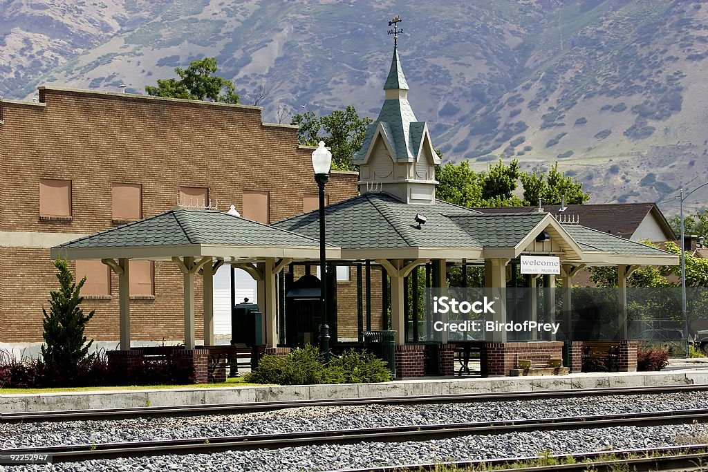 Petit Train Gare - Photo de De petite taille libre de droits