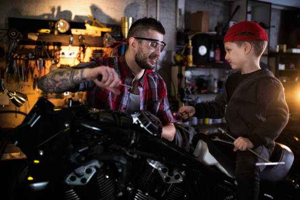 istock Motorcycle repair shop 922530246