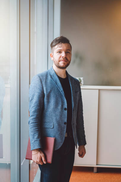 istock Businessman in his suit 922530272