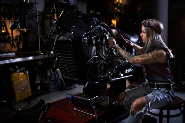 istock Motorcycle repair shop 922530980