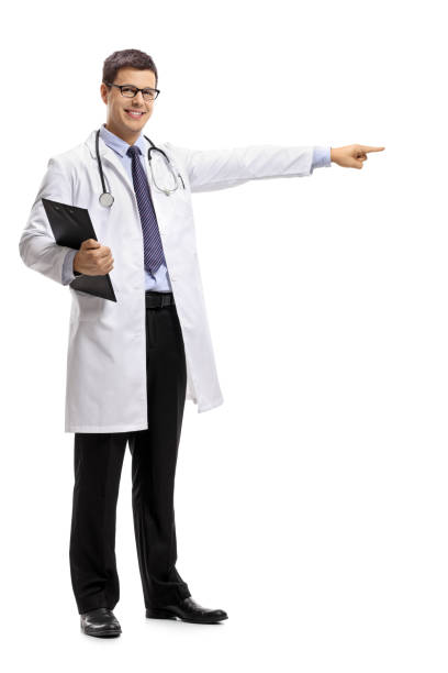 istock Doctor with a clipboard pointing 922536138