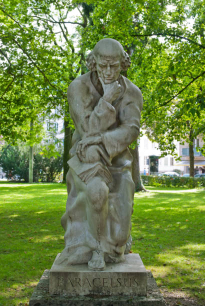 istock Paracelsus Monument in Salzburg 922556786