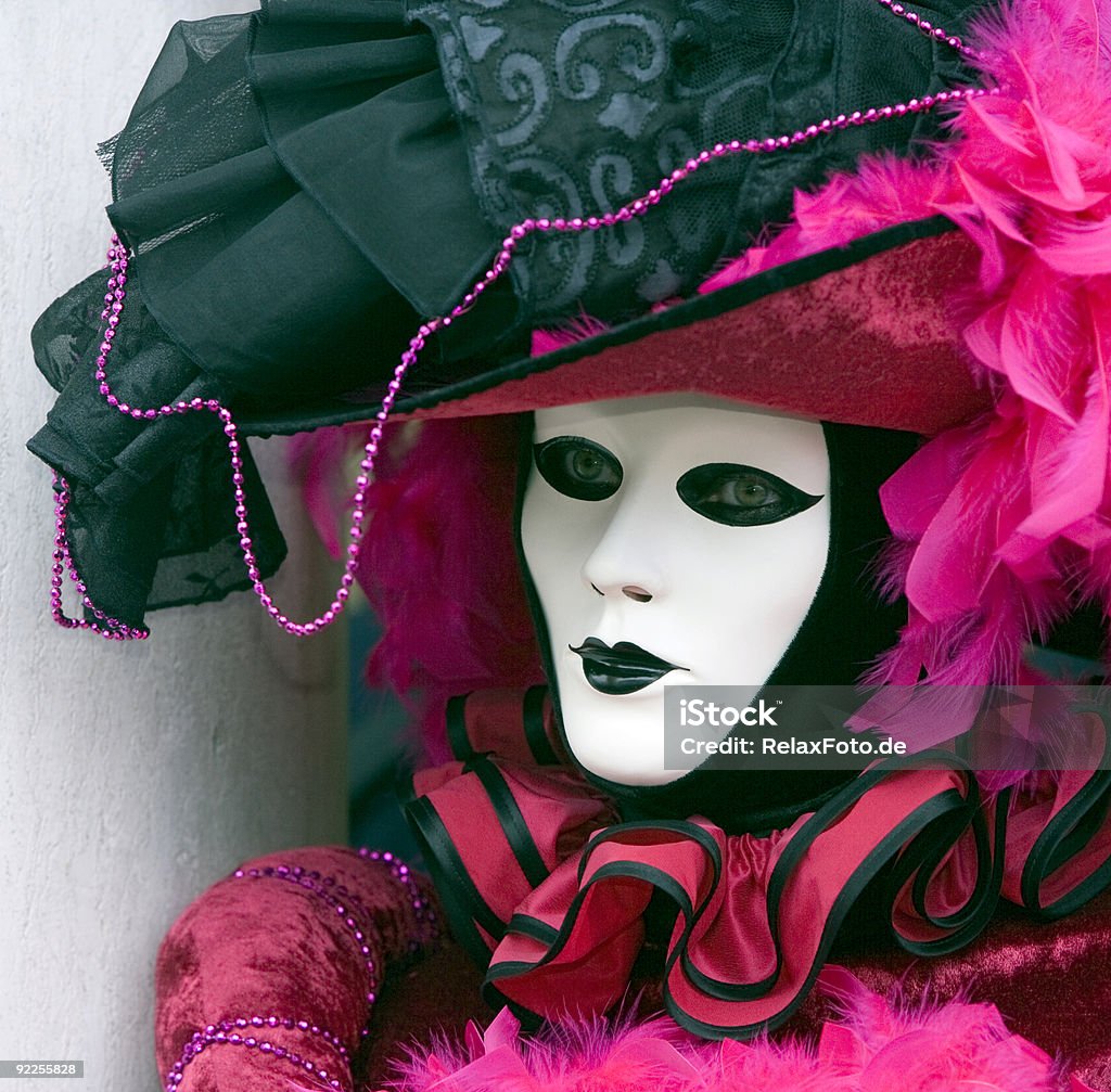 Branco Mulher bonita na máscara com Fantasia de Carnaval de Veneza - Royalty-free Medieval Foto de stock