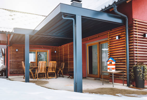 istock Modern style family home 922562106