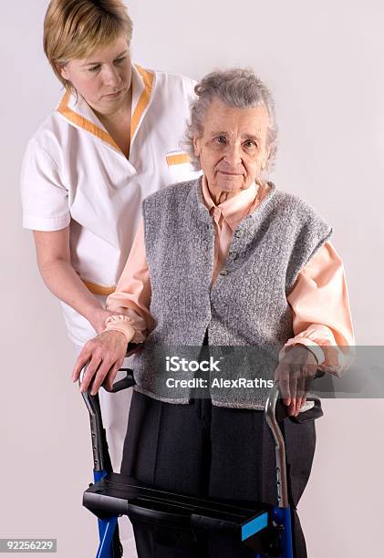 La Atención Médica Foto de stock y más banco de imágenes de Abrazar - Abrazar, Abuela, Adulto