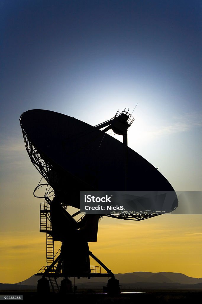 Vector-VLA Satélite - Royalty-free Antena - Equipamento de Telecomunicações Foto de stock