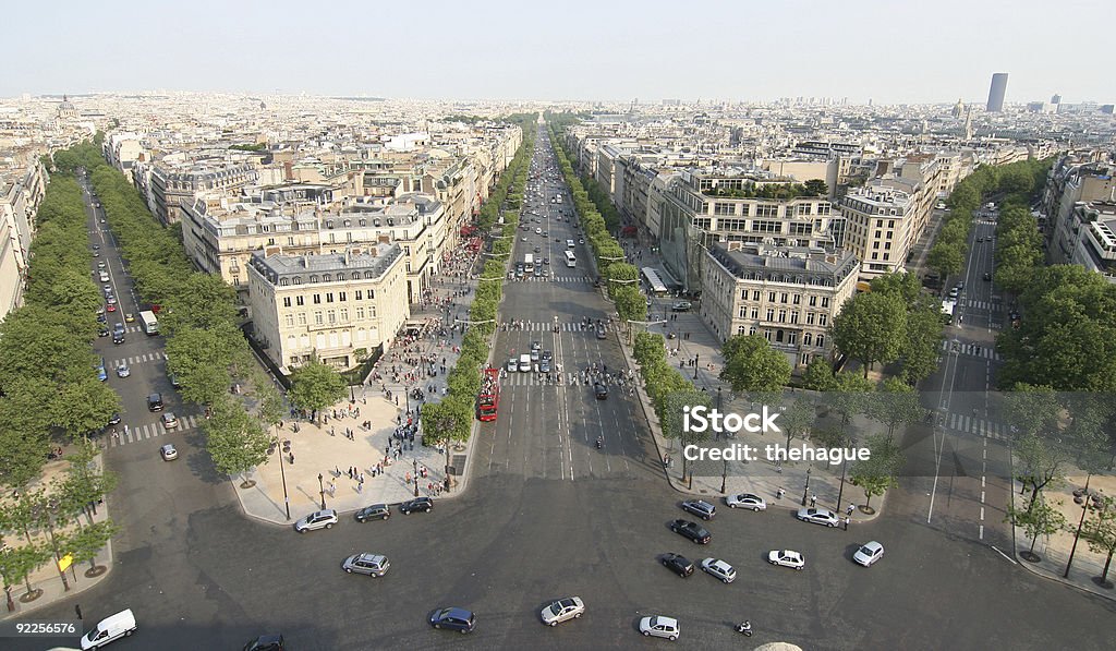 Champs Elysee - Zbiór zdjęć royalty-free (Bez ludzi)