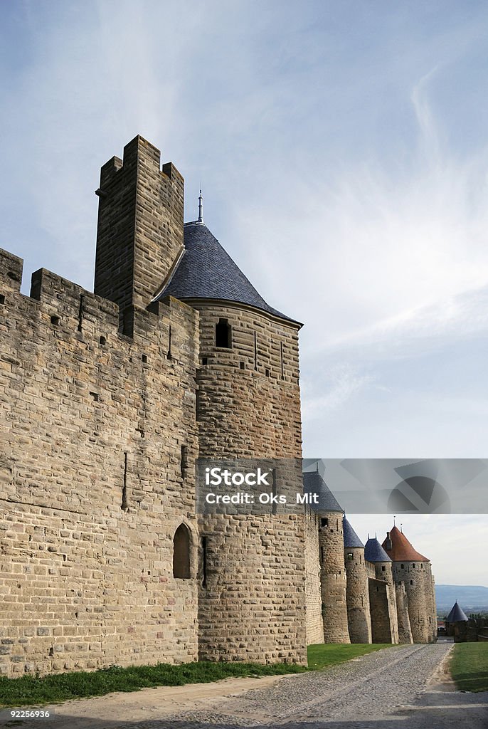 Stary defense ściany Carcasson zamek, Francja - Zbiór zdjęć royalty-free (Aranżować)