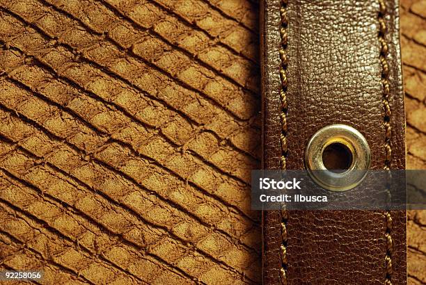 Foto de Bolsa De Couro Fundo e mais fotos de stock de Bolsa - Objeto manufaturado - Bolsa - Objeto manufaturado, Botão - Artigo de costura, Botão - Peça de Máquina