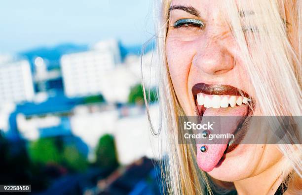 Ha Ha - zdjęcia stockowe i więcej obrazów Piercing - Piercing, Śmiać się, Blond włosy