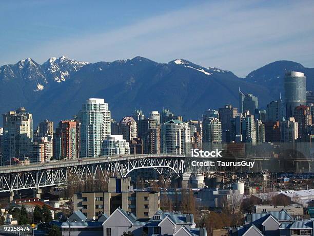 Foto de Centro Da Cidade De Vancouver e mais fotos de stock de Alto - Descrição Geral - Alto - Descrição Geral, Arquitetura, Arranjar