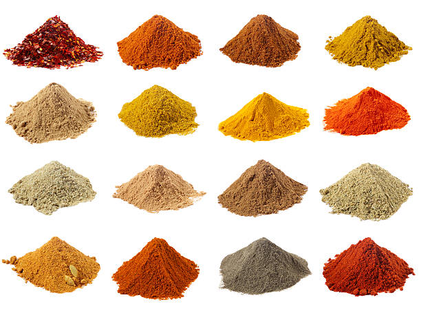 seize de nombreux indiennes de poudre d'épices avec des noms - spice ayurveda herb curry powder photos et images de collection