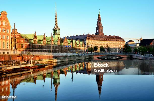 Borsen Building Copenhagen Stock Photo - Download Image Now - Copenhagen, Christiansborg Palace, Denmark