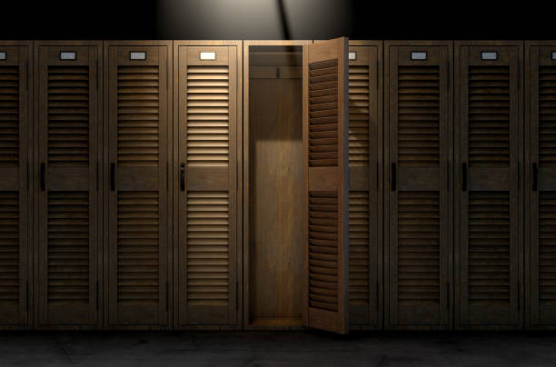 istock Vintage Locker And Open Door 922610368