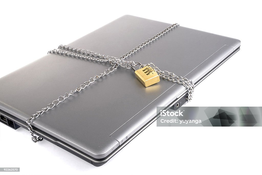 Laptop com trava e cadeia - Foto de stock de Branco royalty-free