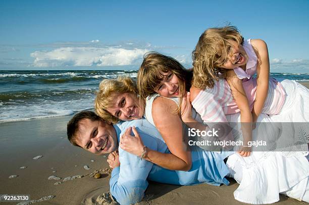 Foto de Feliz Juntos e mais fotos de stock de Adolescente - Adolescente, Adolescentes Meninas, Adulto