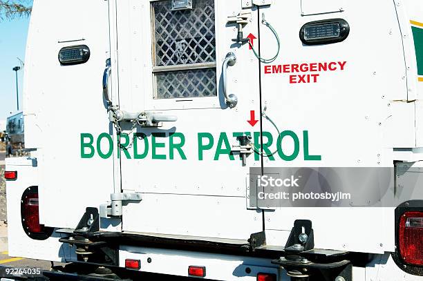 Border Patrol Stockfoto und mehr Bilder von Grenzwacht - Grenzwacht, Auswanderung und Einwanderung, Begrenzte Räume