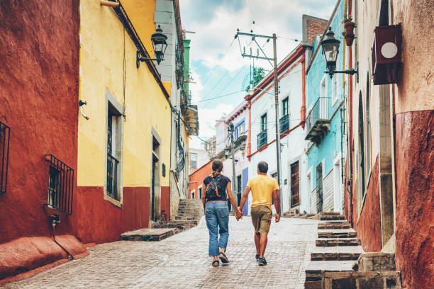 istock Couple visiting Guanajuato Mexico 922640666