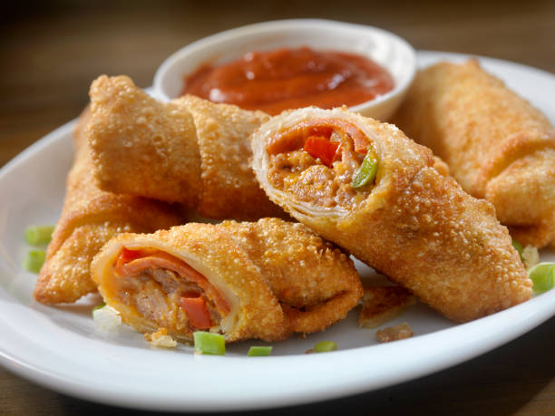 istock Pizza Egg Rolls with Sausage, Pepperoni and Peppers 922650502