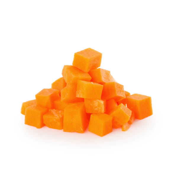 istock Chopped carrot slices isolated on a white background 922656288
