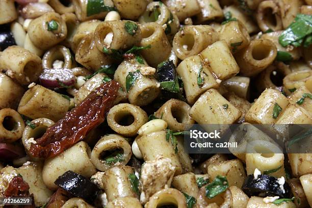 Closeup Di Greca Insalata Di Pasta - Fotografie stock e altre immagini di Aceto balsamico - Aceto balsamico, Alimentazione sana, Cibi e bevande