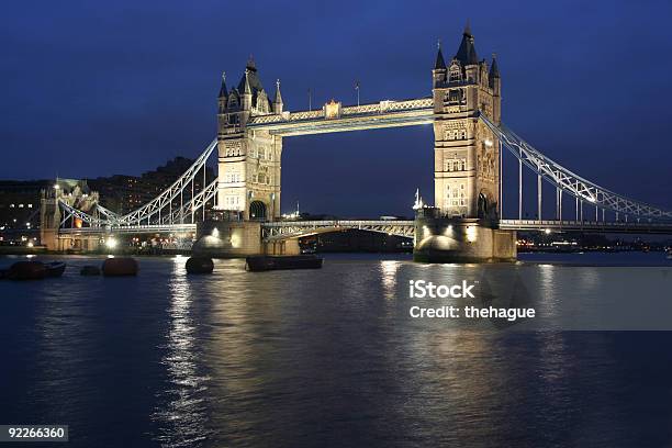 Photo libre de droit de Tower Bridge Le Soir banque d'images et plus d'images libres de droit de Angleterre - Angleterre, Architecture, Capitales internationales