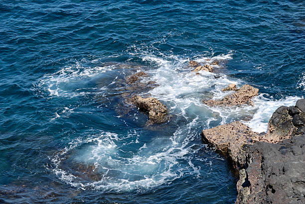 istock Rocky beach in La Réunion 92267115