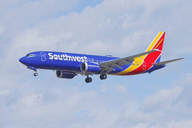 Southwest Airlines Boeing 737 MAX 8 Southwest Boeing 737 MAX 8 shown moments before landing at the Los Angeles International airport. 737 stock pictures, royalty-free photos & images