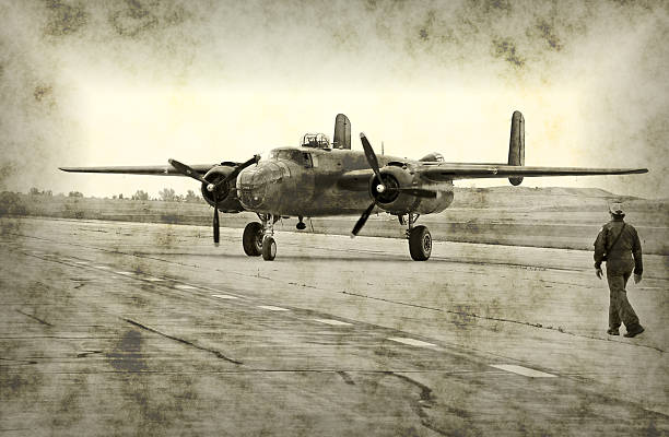 world war ii flugzeug mit pilot - fliegen fotos stock-fotos und bilder