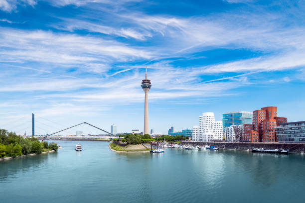 dusseldorf germany - rio reno imagens e fotografias de stock