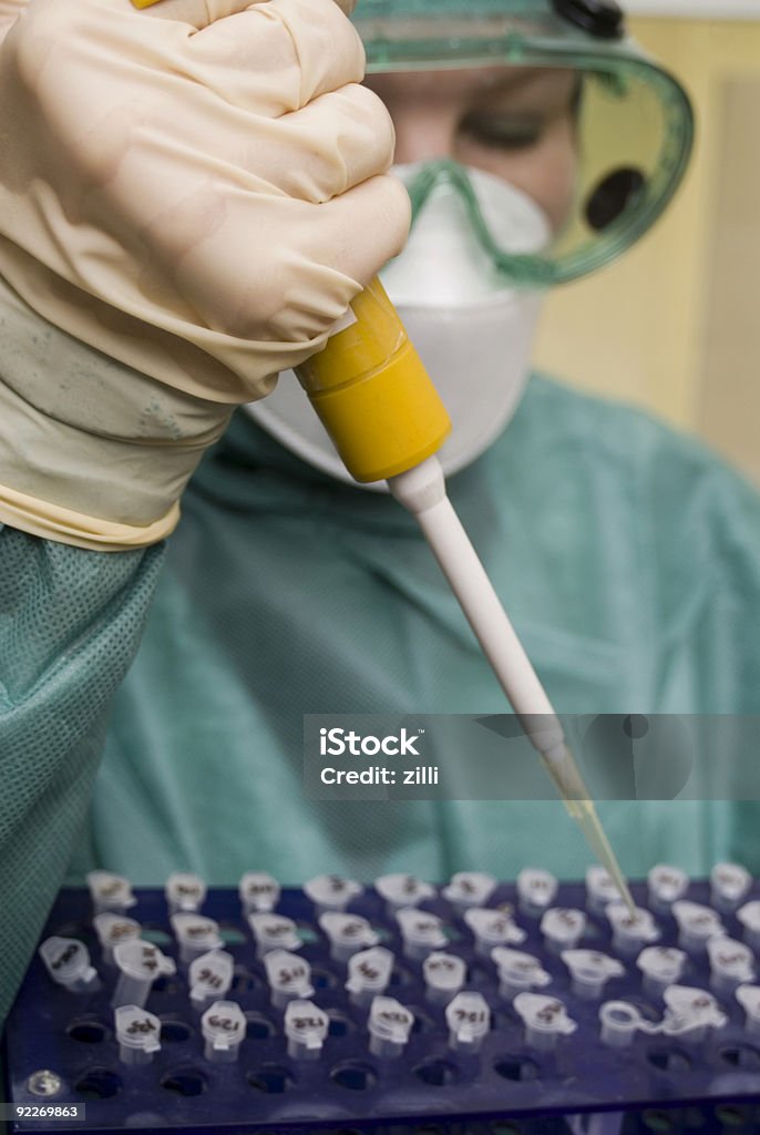 Ricerca in laboratorio - Foto stock royalty-free di Adulto