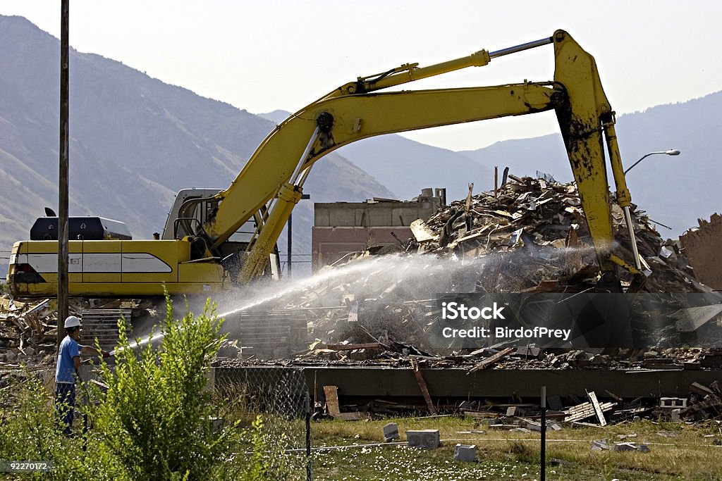 Demolizione di un edificio. - Foto stock royalty-free di Acqua