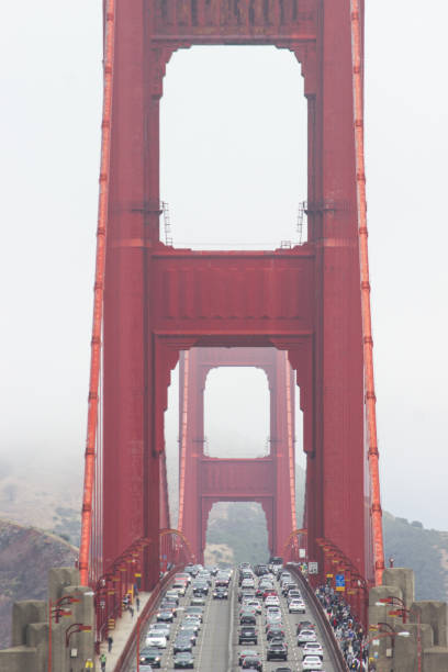 istock Cars Driving on Golden Gate Bridge 922704422