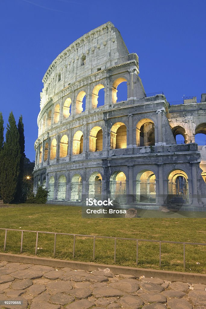 Colosseum iluminado - Foto de stock de Coliseo libre de derechos