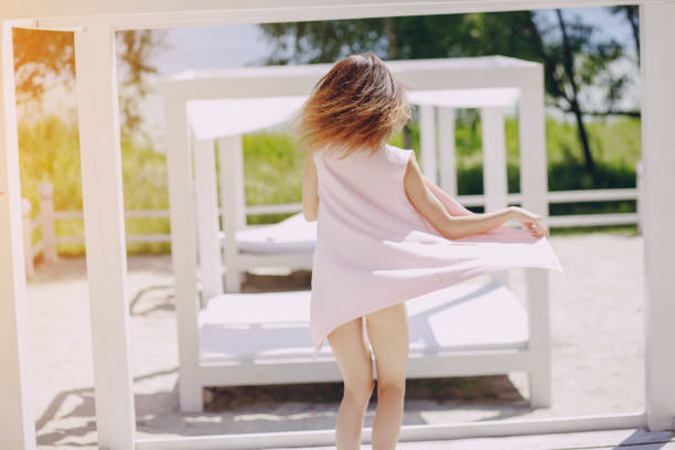 istock girl in a beach 922712220