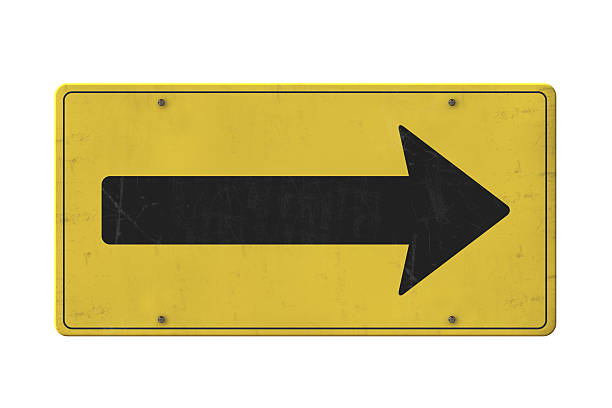 flèche jaune isolé ancienne - directional sign road sign blank arrow sign photos et images de collection