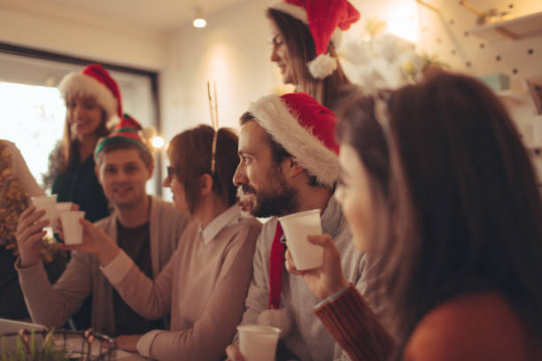 istock Christmas celebration in the office 922712890
