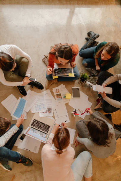 istock Young team working on their start-up business 922713494