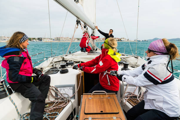 istock Group of People on Sailing Boat 922713966