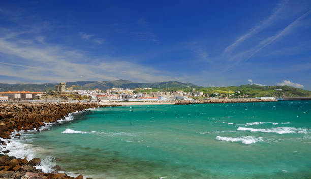 Windy bahía de Tarifa, España - foto de stock