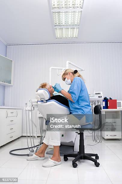歯科医のオフィス - 2人のストックフォトや画像を多数ご用意 - 2人, カラー画像, プライマリ・ケア