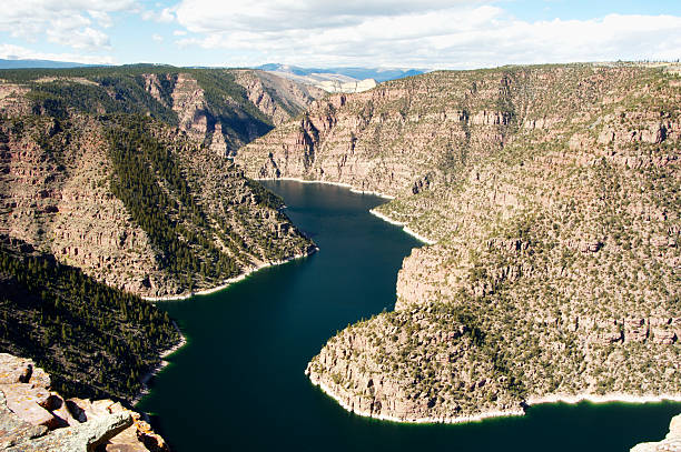 istock View of Flaming Gorge 92271765