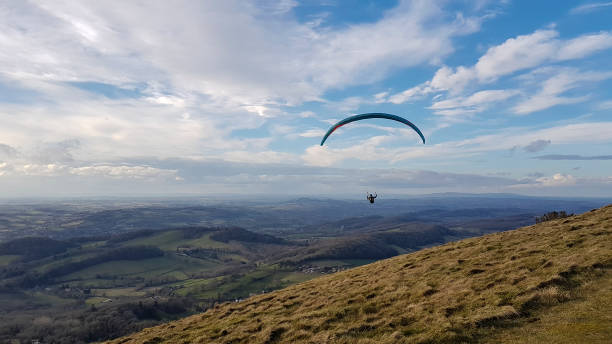istock Hanglider Malvern Hills Worcestershire UK 922718826