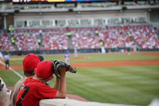 baseball-träume - baseball player baseball sport catching stock-fotos und bilder