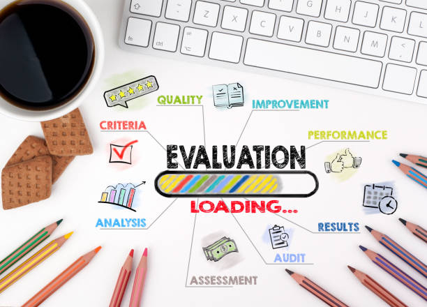 istock evaluation, Business concept. Chart with keywords and icons. White office desk 922726674